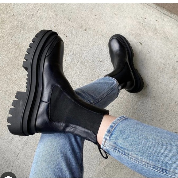 Zara Women's Bootie Faux Leather Black Chelsea Boots - Picture 2 of 10